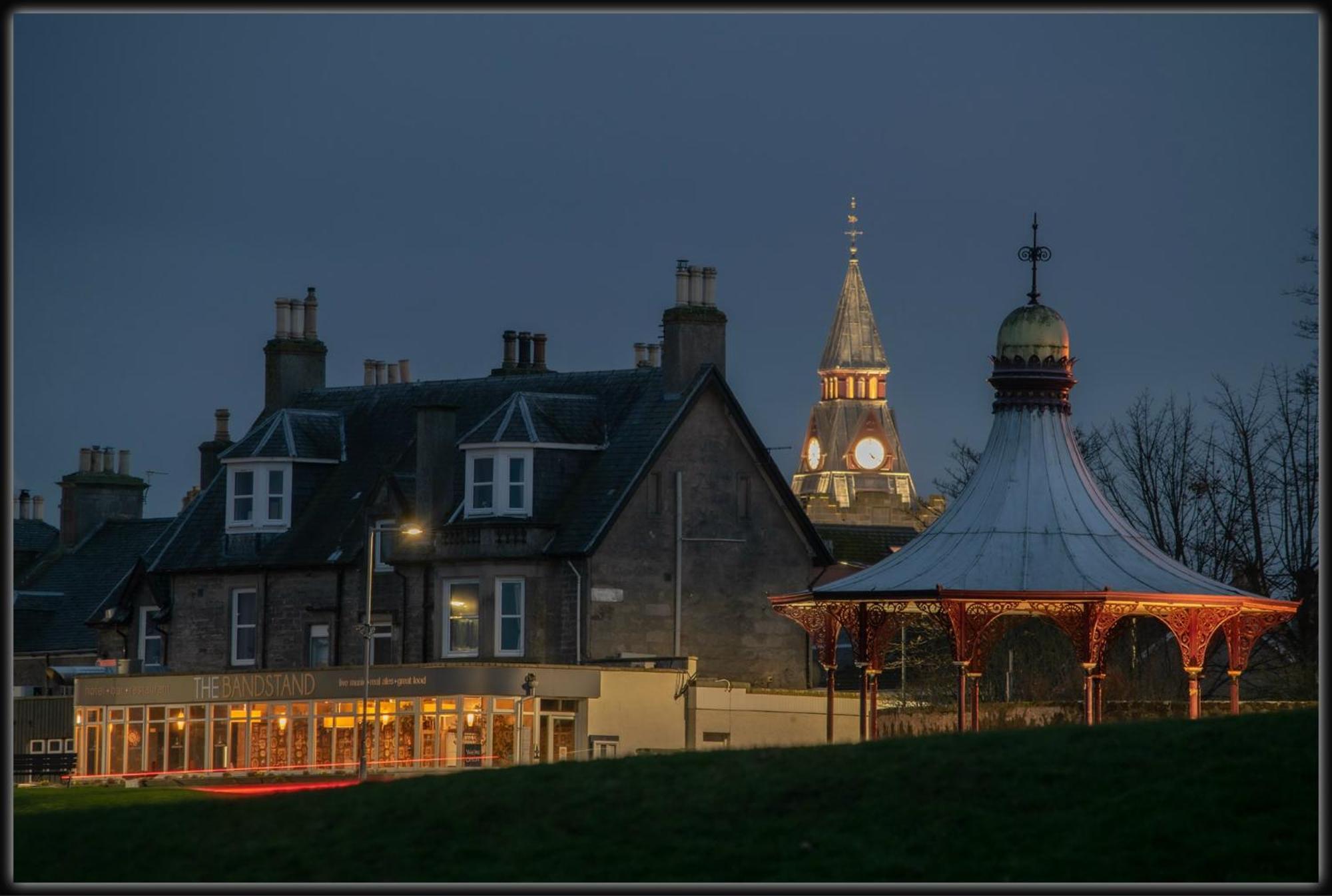Hotel The Bandstand Nairn Esterno foto